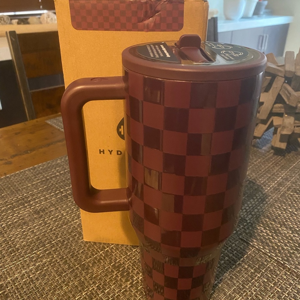 Hydrojug x Acta Ember Checkmate 40oz